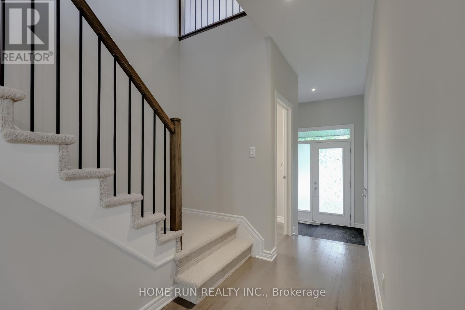 886 Fletcher Circle, Ottawa, Ontario  K2T 0B8 - Photo 6 - X12211835