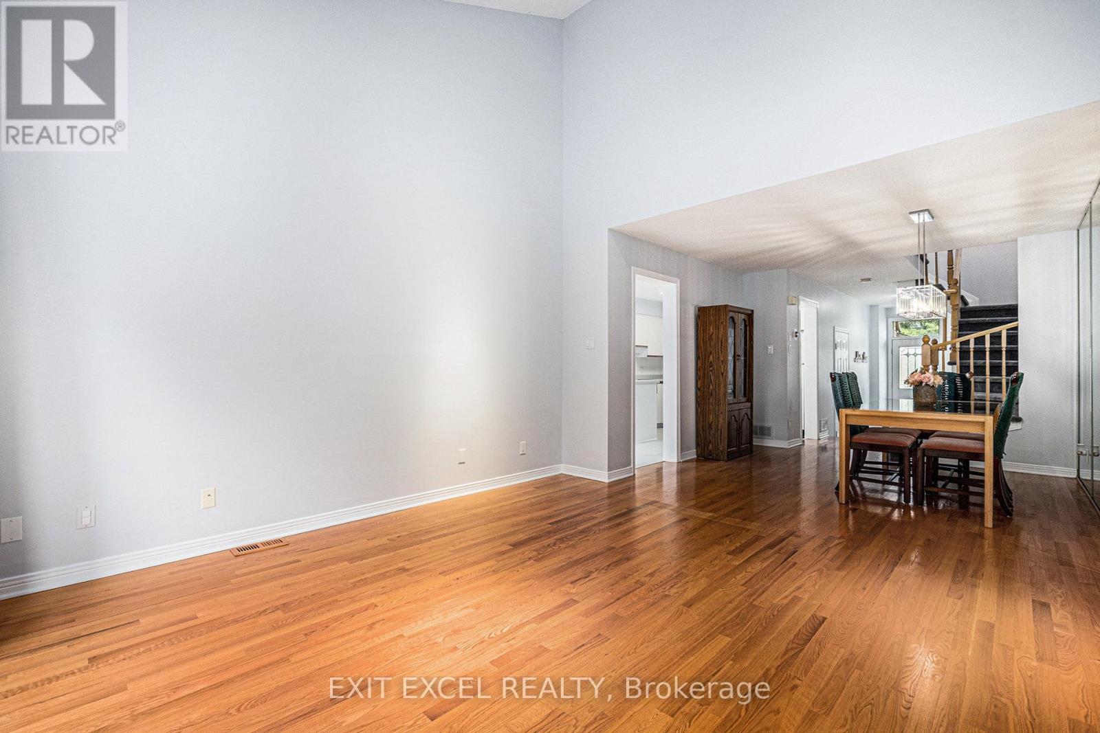 14 Grassy Plains Drive, Ottawa, Ontario  K2M 2P1 - Photo 6 - X12211844