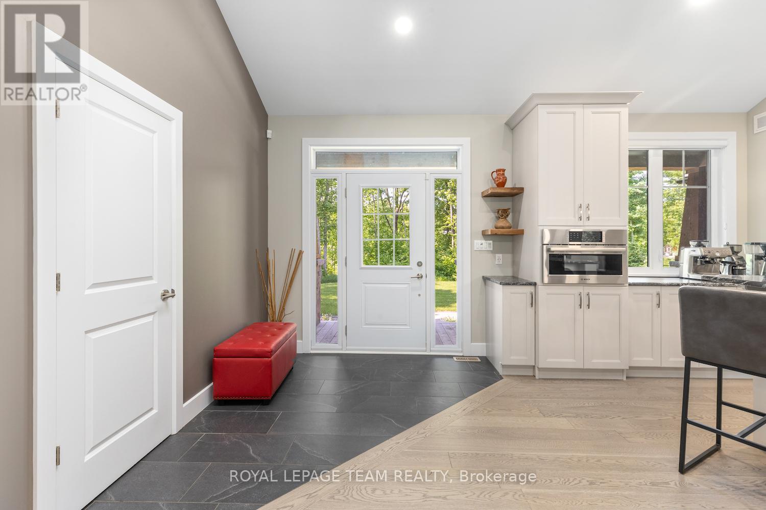 106 Tyndale Court, Merrickville-Wolford, Ontario  K0G 1N0 - Photo 6 - X12211857