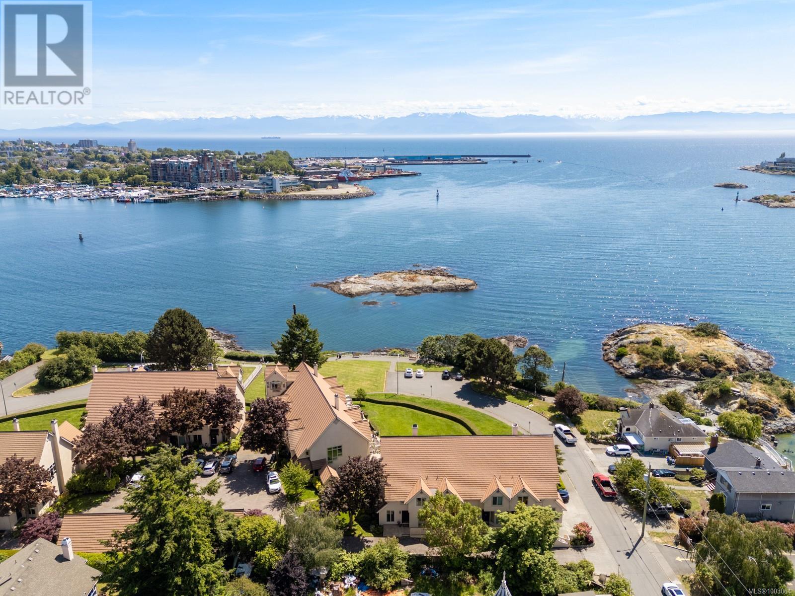 40 211 Robert St, Victoria, British Columbia