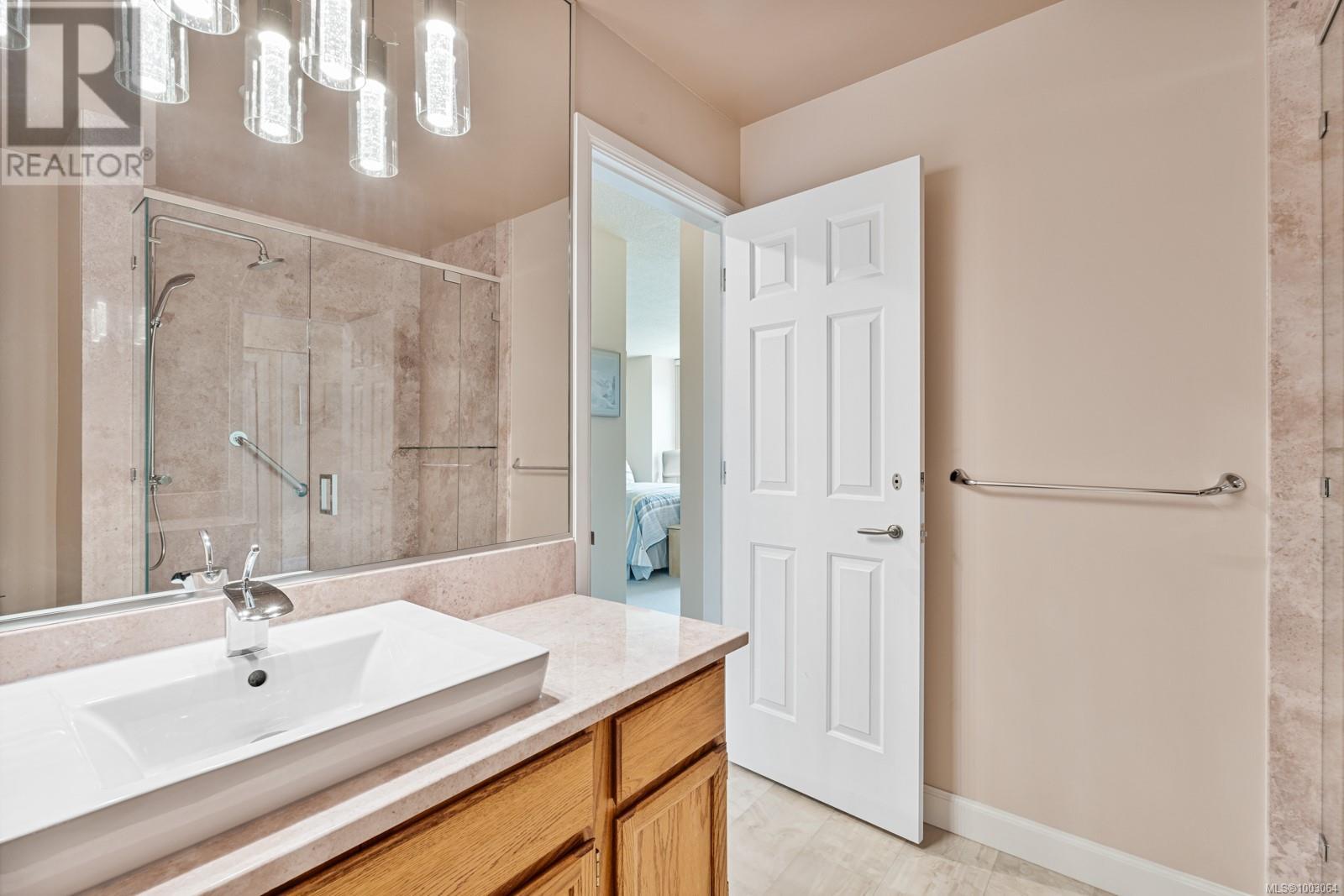 40 211 Robert St, Victoria, British Columbia  V9A 3Z1 - Photo 25 - 1003064