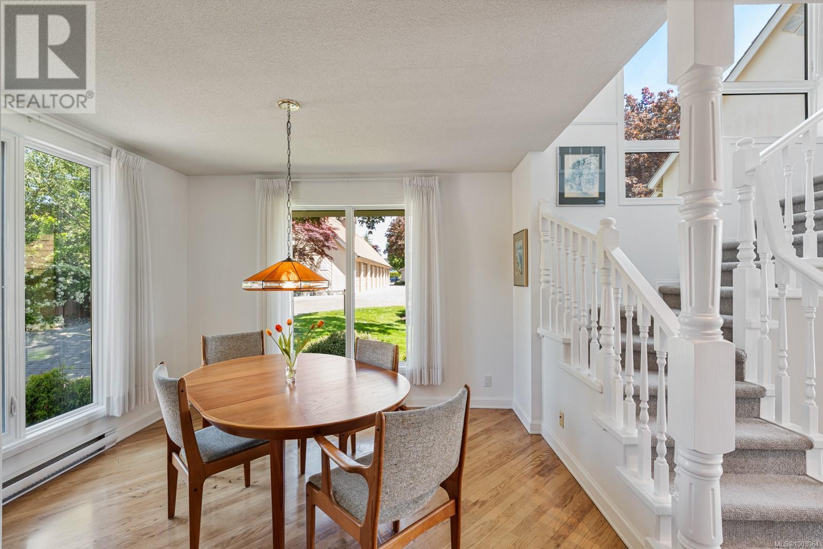 40 211 Robert St, Victoria, British Columbia  V9A 3Z1 - Photo 4 - 1003064