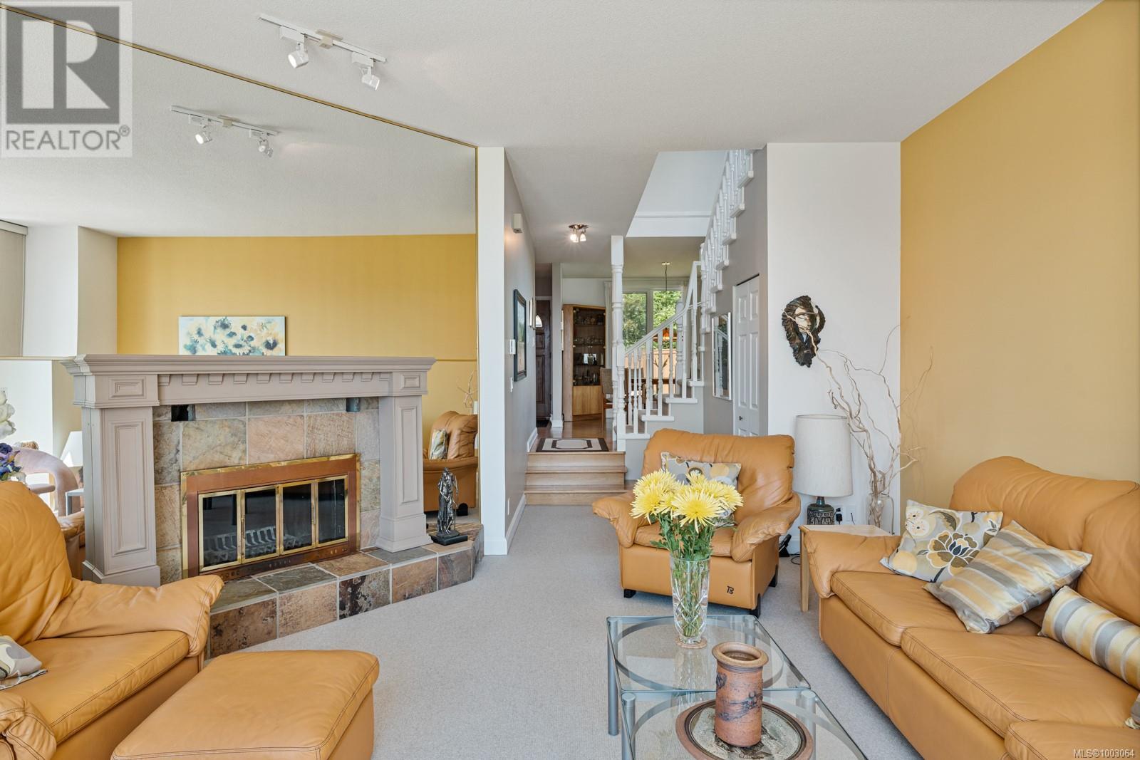 40 211 Robert St, Victoria, British Columbia  V9A 3Z1 - Photo 6 - 1003064