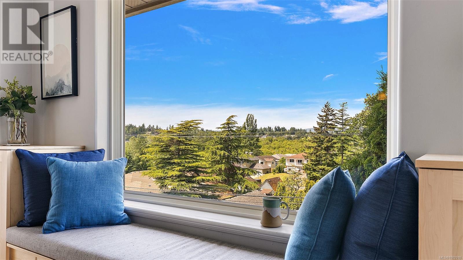 4159 Carey Rd, Saanich, British Columbia  V8Z 4G7 - Photo 2 - 1002918