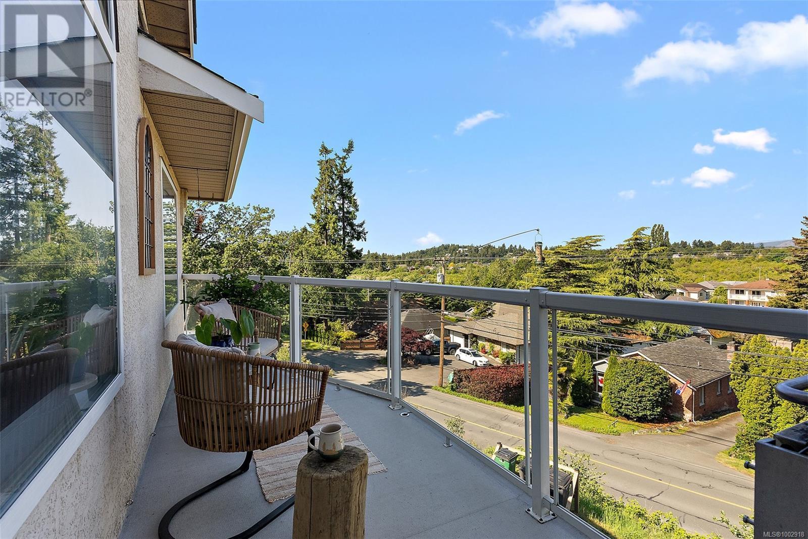 4159 Carey Rd, Saanich, British Columbia  V8Z 4G7 - Photo 3 - 1002918