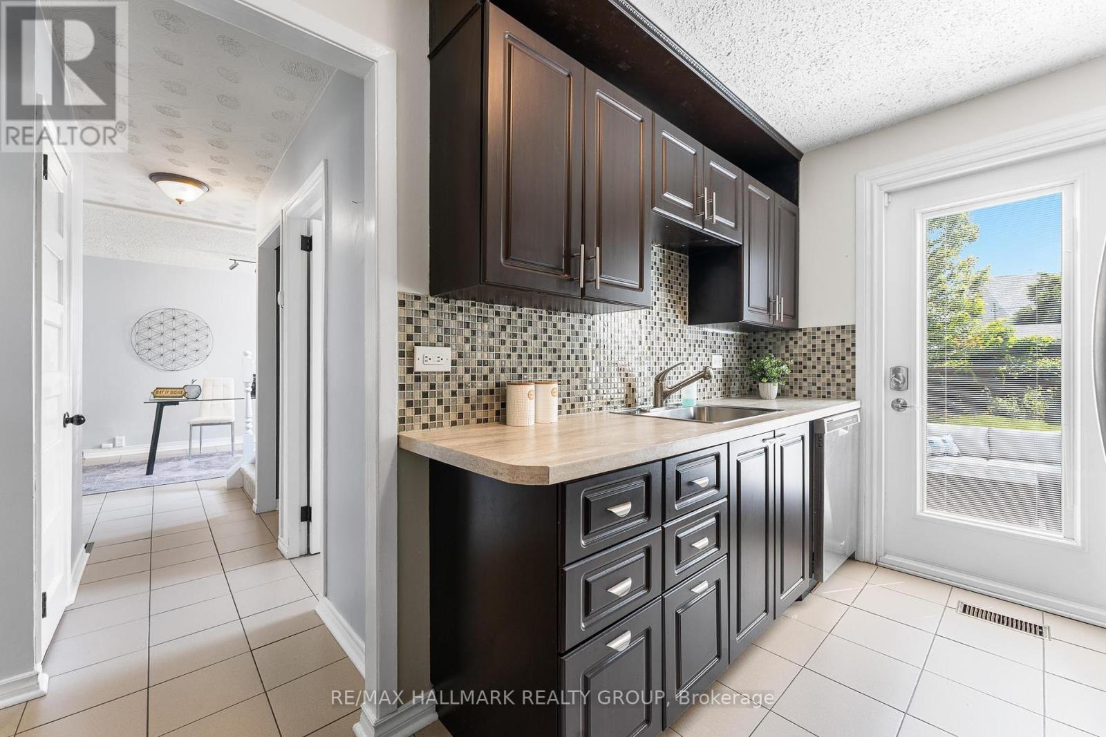 845 Merivale Road, Ottawa, Ontario  K1Z 5Z7 - Photo 14 - X12201848