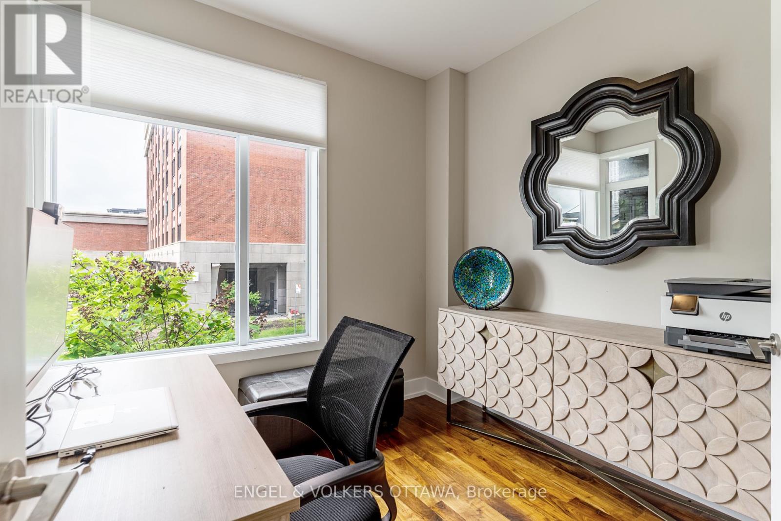 82 Pretoria Avenue, Ottawa, Ontario  K1S 1W9 - Photo 5 - X12210851