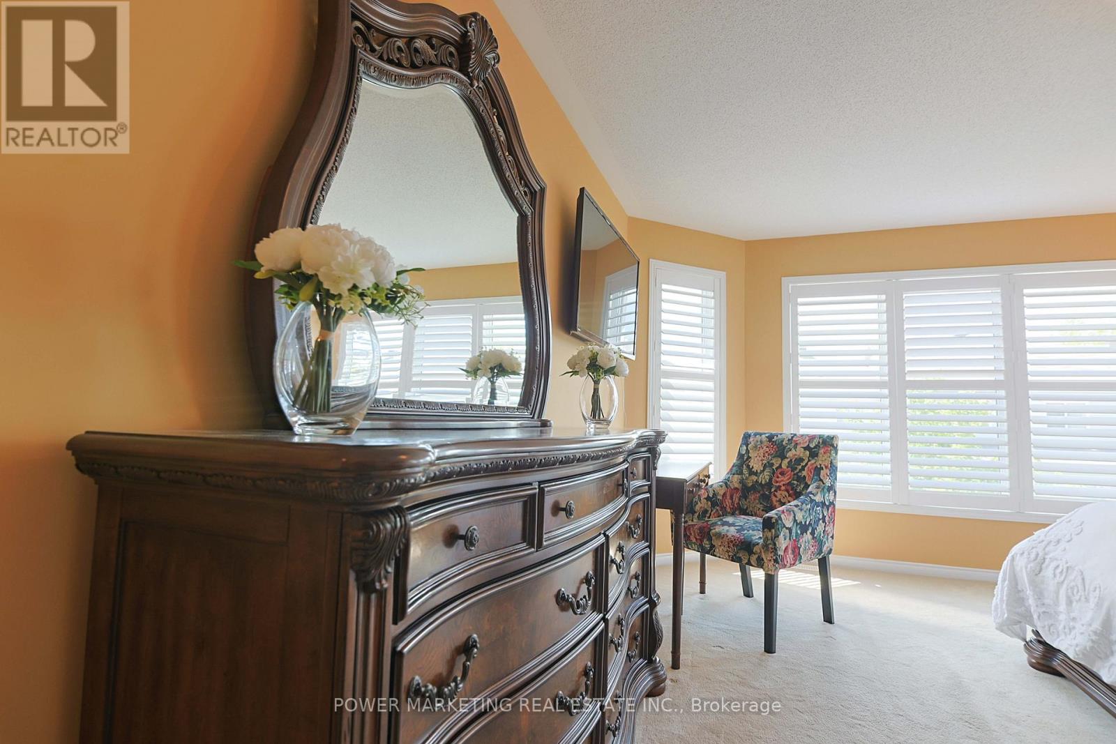 124 Strathcarron Crescent, Ottawa, Ontario  K2K 0C7 - Photo 33 - X12211694