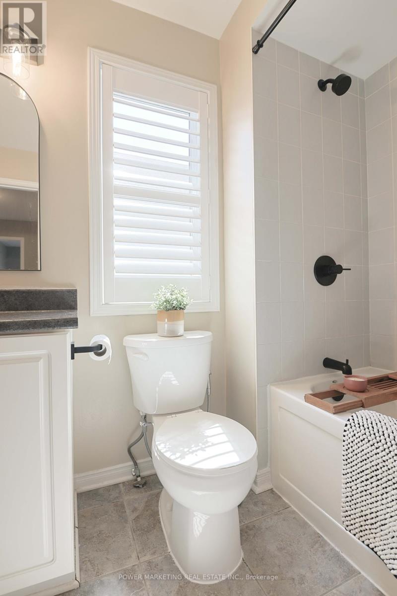 124 Strathcarron Crescent, Ottawa, Ontario  K2K 0C7 - Photo 28 - X12211694