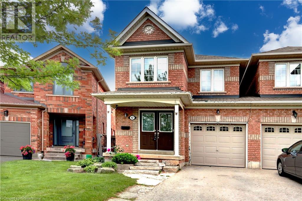 42 MOWAT Crescent, Georgetown, Ontario