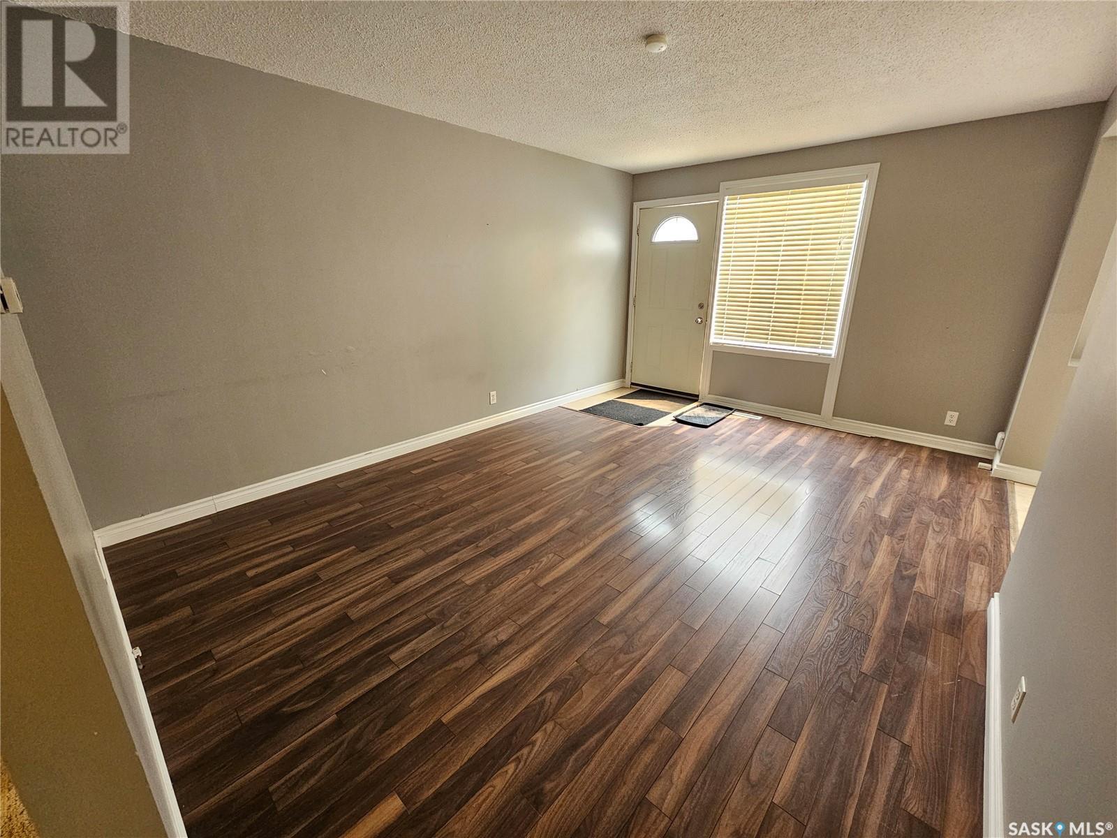 13 1292 Gordon Road, Moose Jaw, Saskatchewan  S6H 7V9 - Photo 3 - SK009091