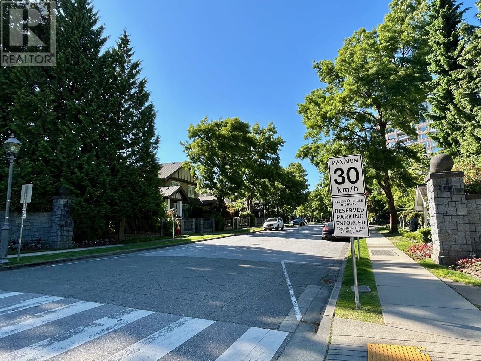 1306 5639 Hampton Place, Vancouver, British Columbia  V6T 2H6 - Photo 3 - R3014001