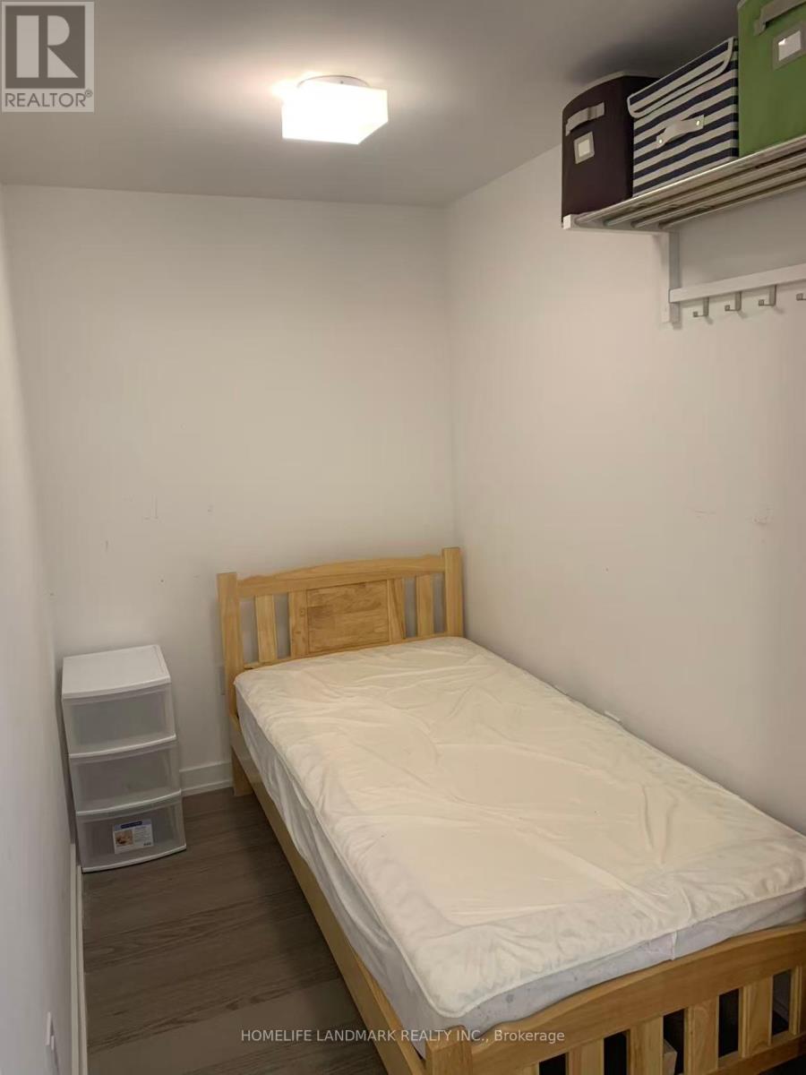 2103 - 11 Wellesley Street W, Toronto, Ontario  M4Y 1E8 - Photo 10 - C12211797