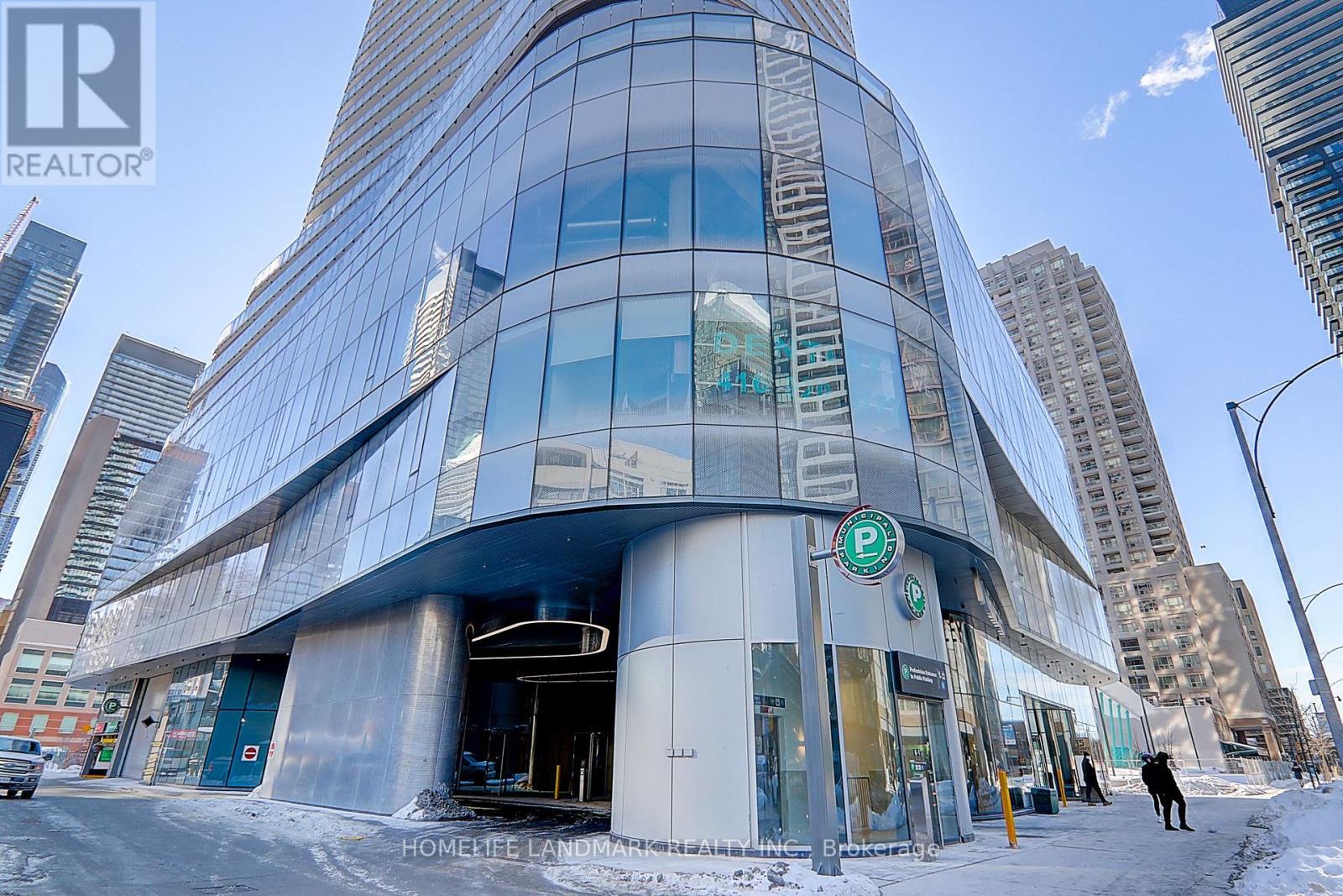 2103 - 11 Wellesley Street W, Toronto, Ontario  M4Y 1E8 - Photo 2 - C12211797