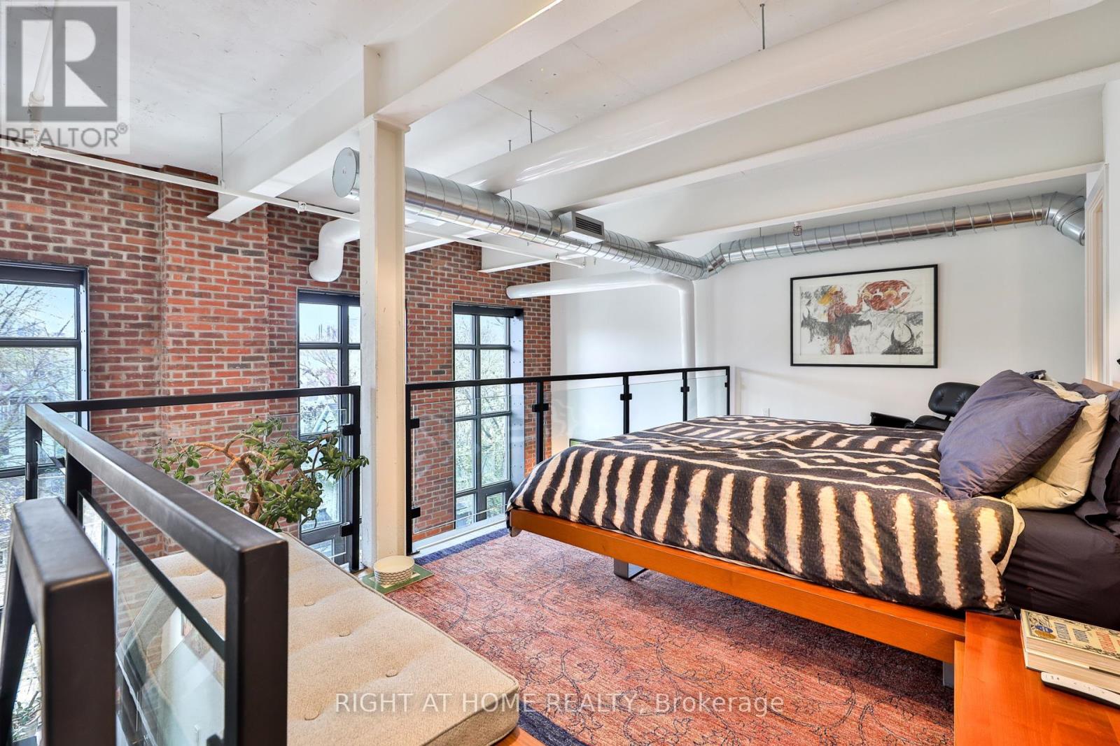 409 - 150 Logan Avenue, Toronto, Ontario  M4M 0E4 - Photo 11 - E12211816