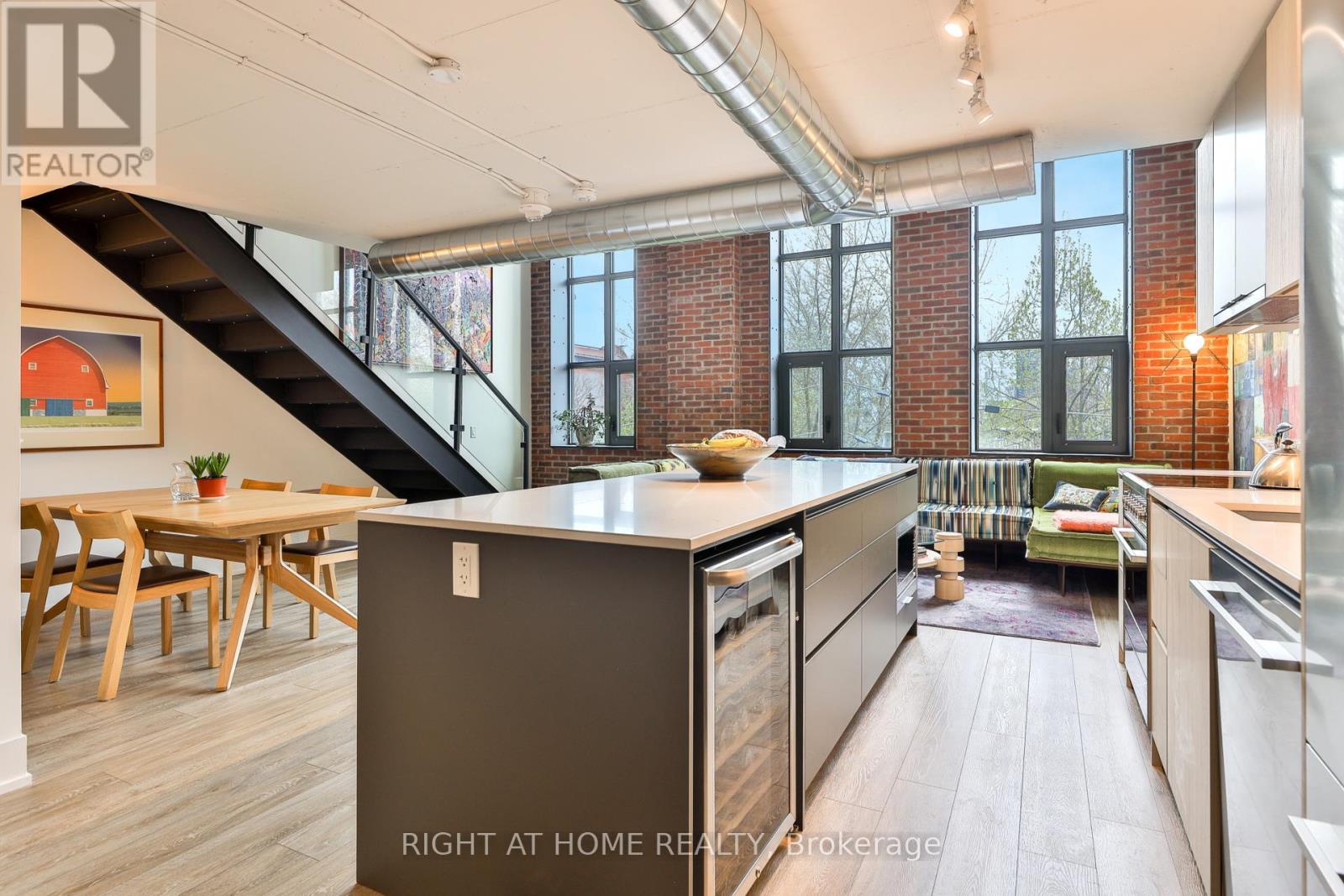 409 - 150 Logan Avenue, Toronto, Ontario  M4M 0E4 - Photo 7 - E12211816