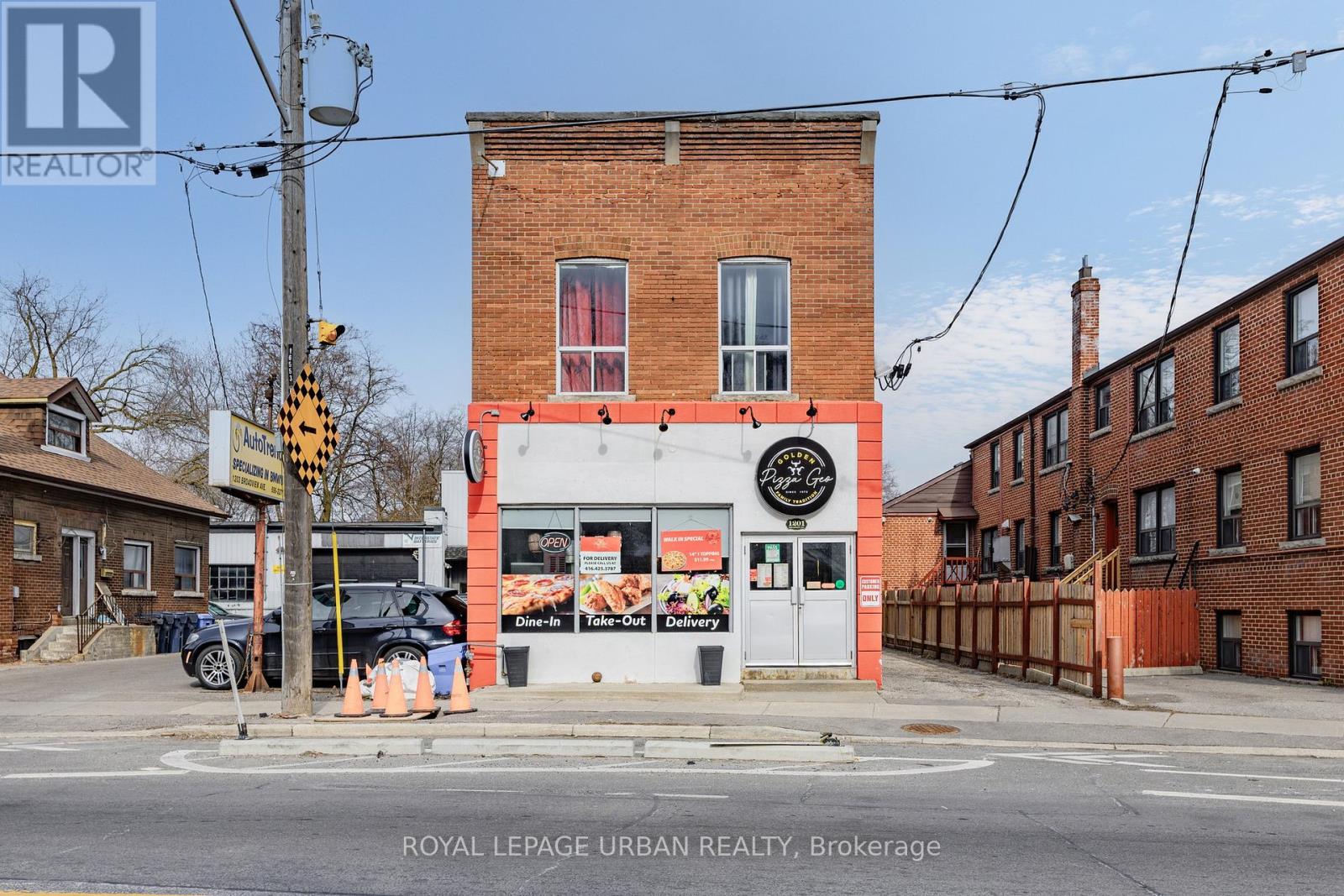 1201 Broadview Avenue, Toronto, Ontario  M4K 2T1 - Photo 2 - E12211865
