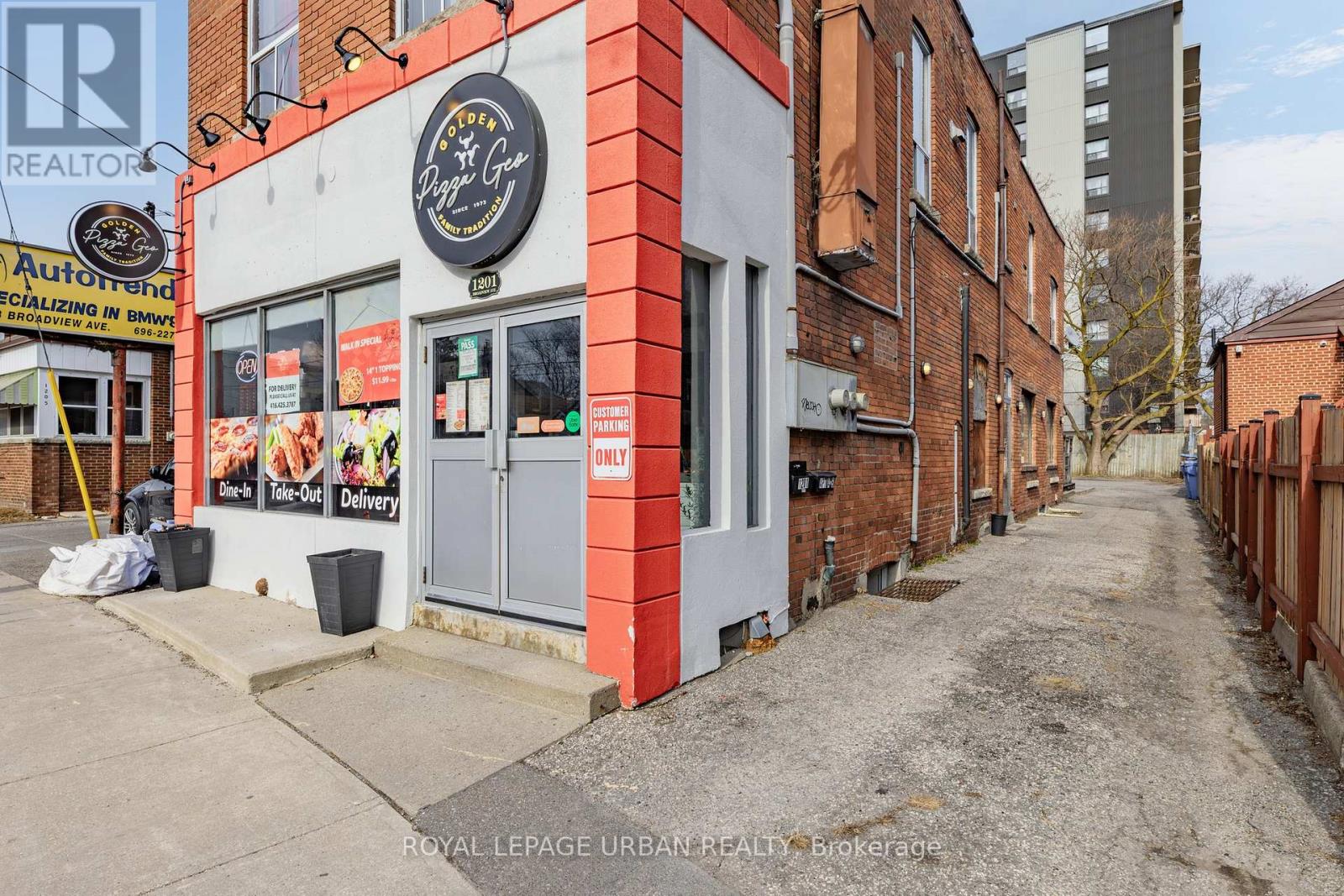1201 Broadview Avenue, Toronto, Ontario  M4K 2T1 - Photo 8 - E12211865
