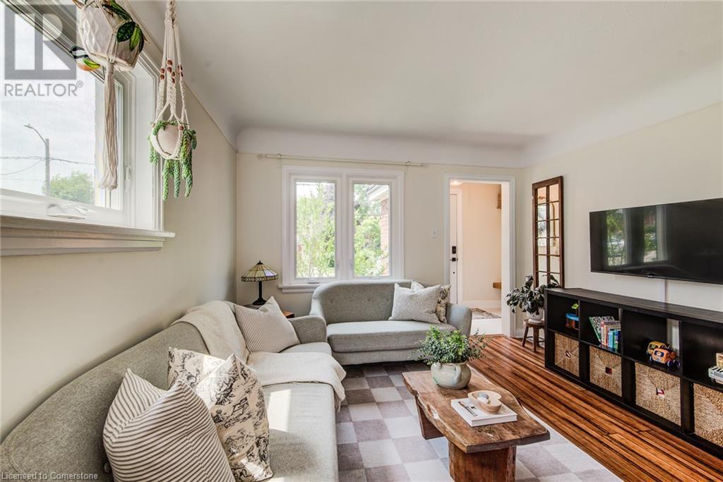 649 Guelph Street, Kitchener, Ontario  N2H 5Y5 - Photo 8 - 40739531