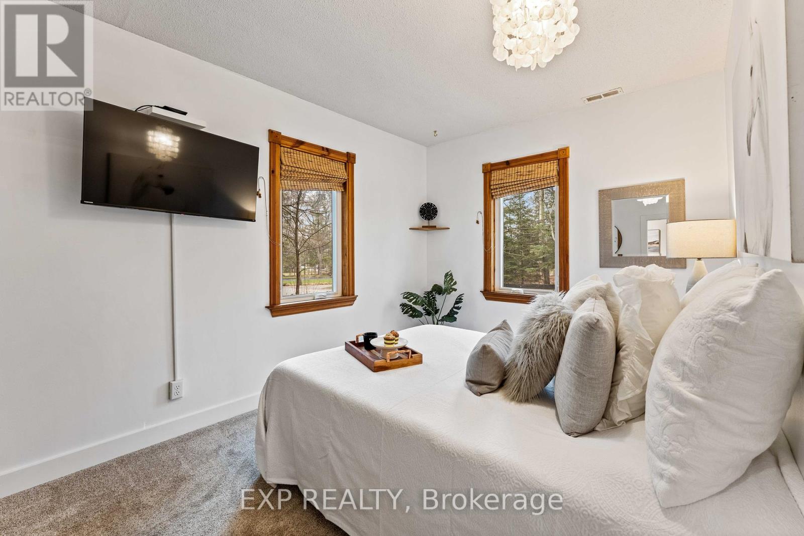 72 Station Road, Georgina, Ontario  L0E 1N0 - Photo 13 - N12211821