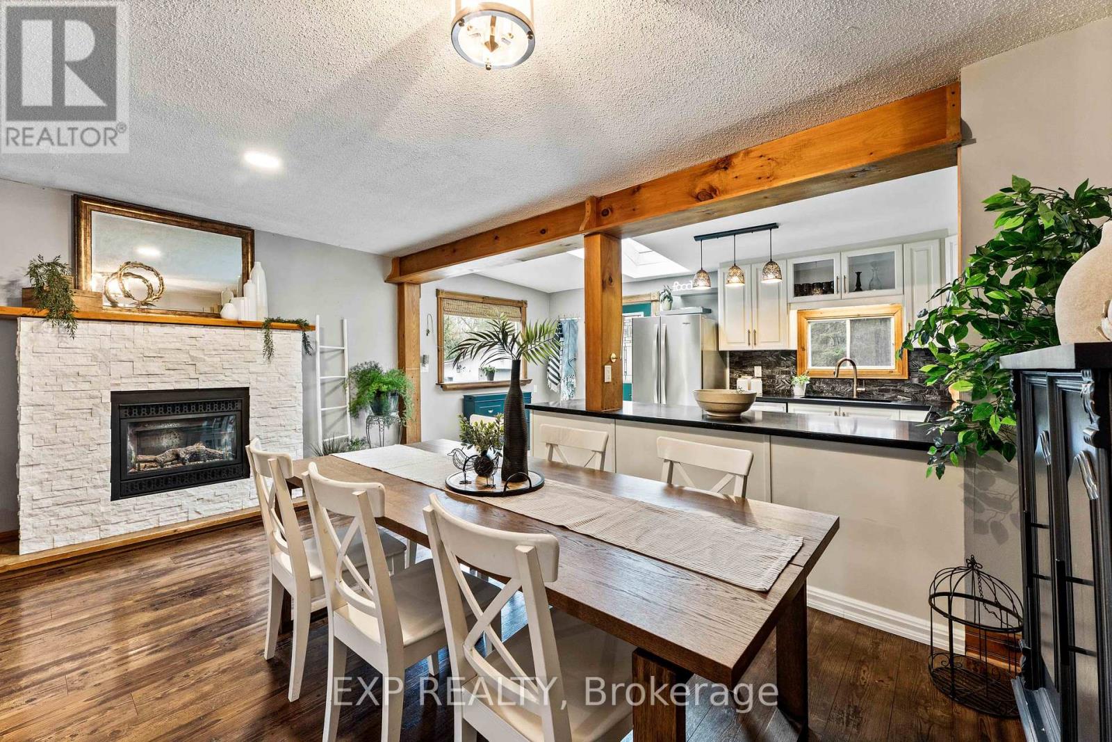 72 Station Road, Georgina, Ontario  L0E 1N0 - Photo 8 - N12211821