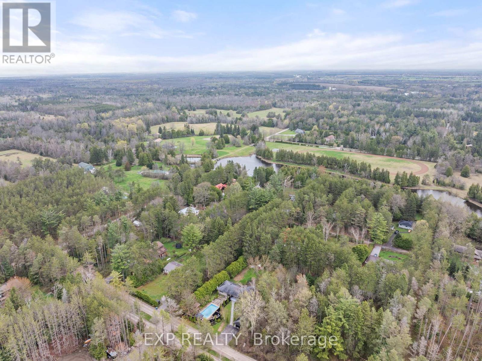 37 Manniku Road, Georgina, Ontario  L9P 1R2 - Photo 3 - N12211836