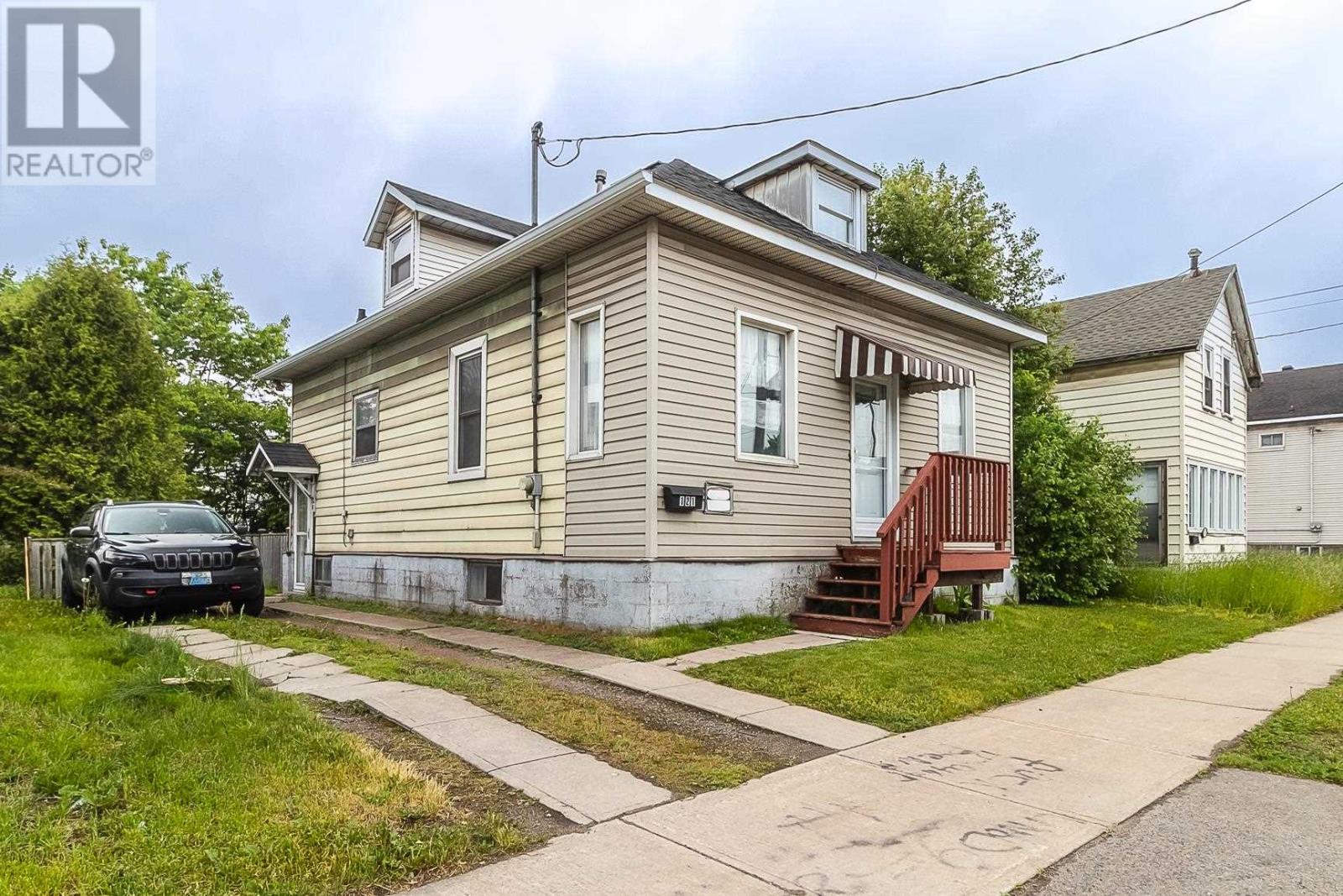 121 Goulais Ave, Sault Ste Marie, Ontario  P6C 4Z1 - Photo 2 - SM251470