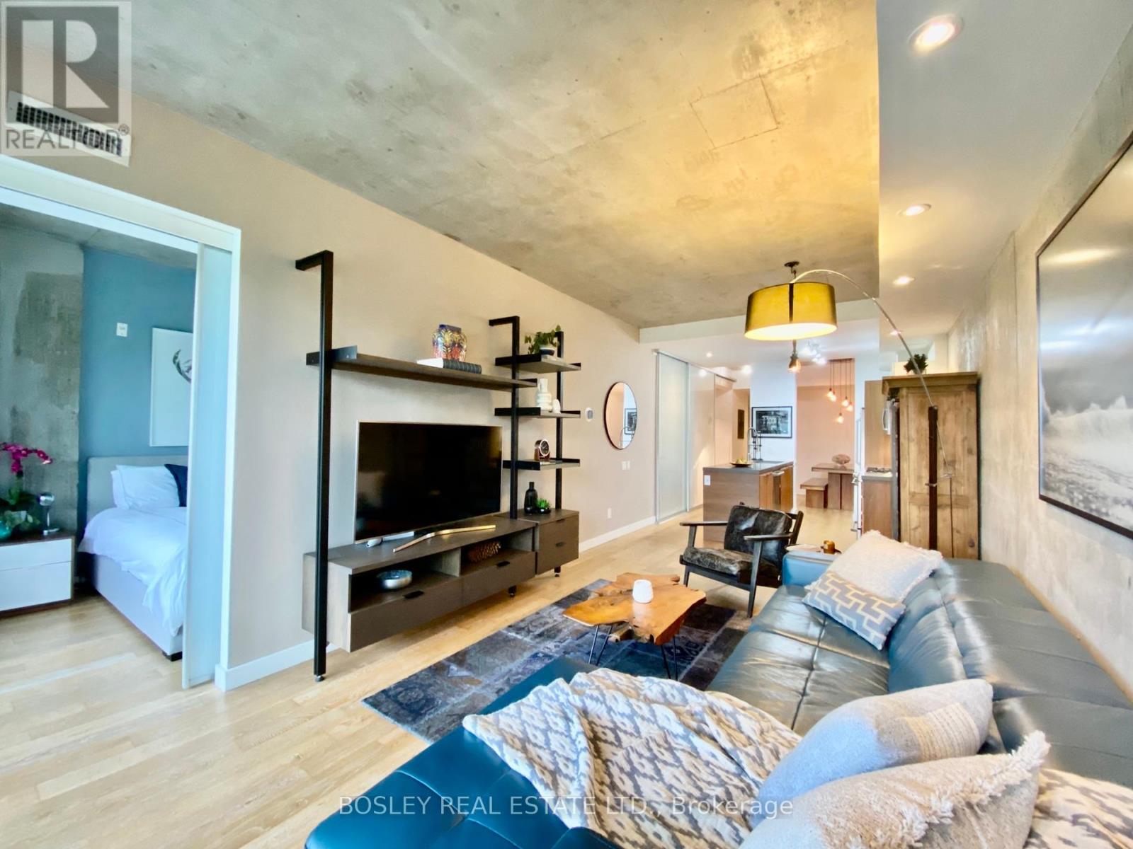 303 - 25 Stafford Street, Toronto, Ontario  M5V 0G3 - Photo 2 - C12206573