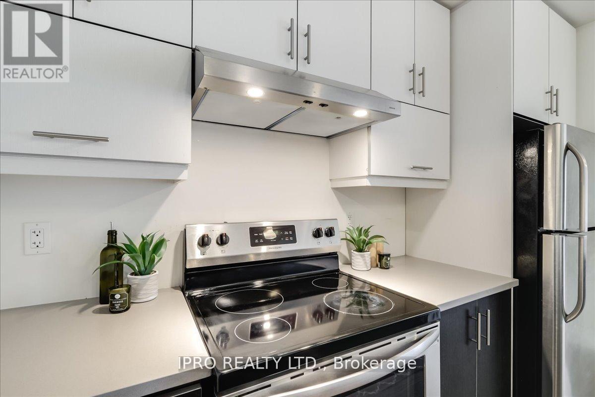 111 - 3028 Creekshore Common, Oakville, Ontario  L6M 5K6 - Photo 11 - W12211804