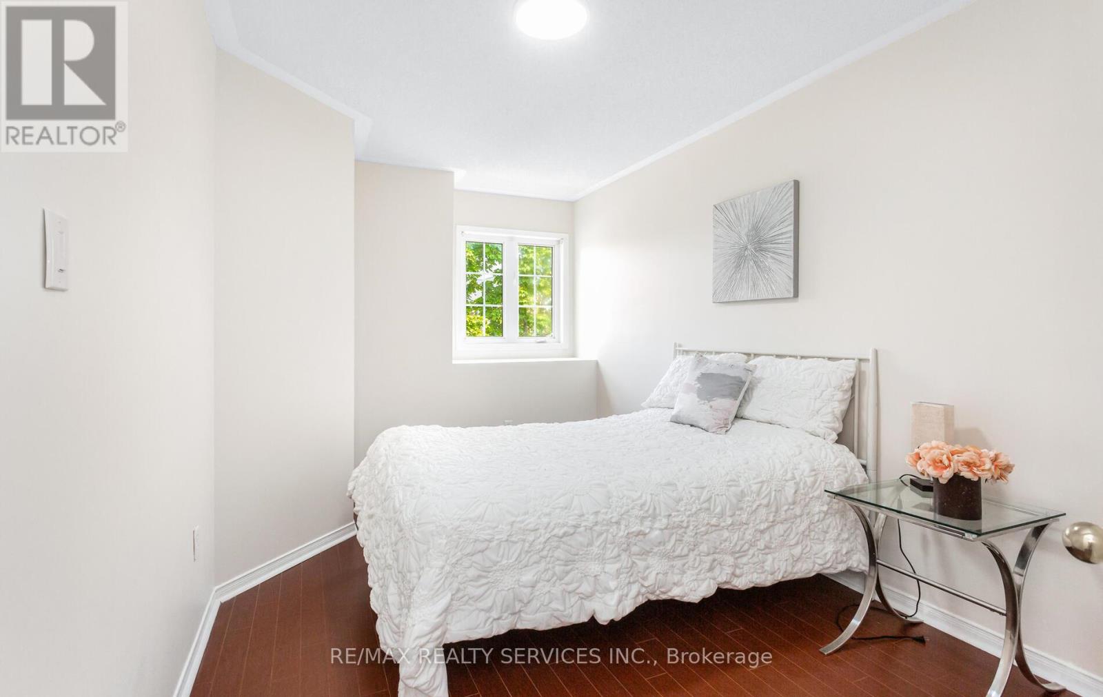592 Orange Walk Crescent, Mississauga, Ontario  L5R 0A3 - Photo 22 - W12211807