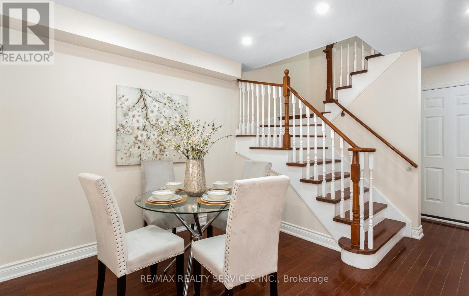 592 Orange Walk Crescent, Mississauga, Ontario  L5R 0A3 - Photo 7 - W12211807