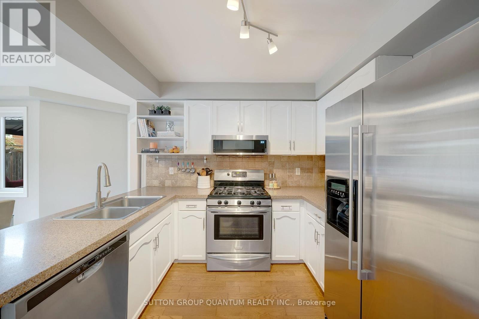 1217 Creekside Drive, Oakville, Ontario  L6H 4Y8 - Photo 11 - W12211811