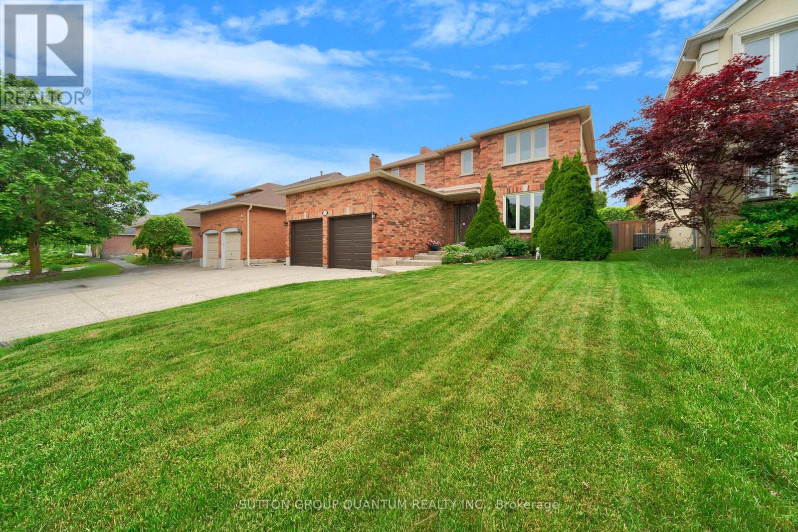 1217 Creekside Drive, Oakville, Ontario  L6H 4Y8 - Photo 2 - W12211811