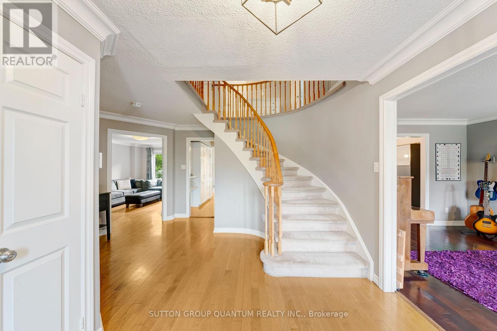 1217 Creekside Drive, Oakville, Ontario  L6H 4Y8 - Photo 3 - W12211811