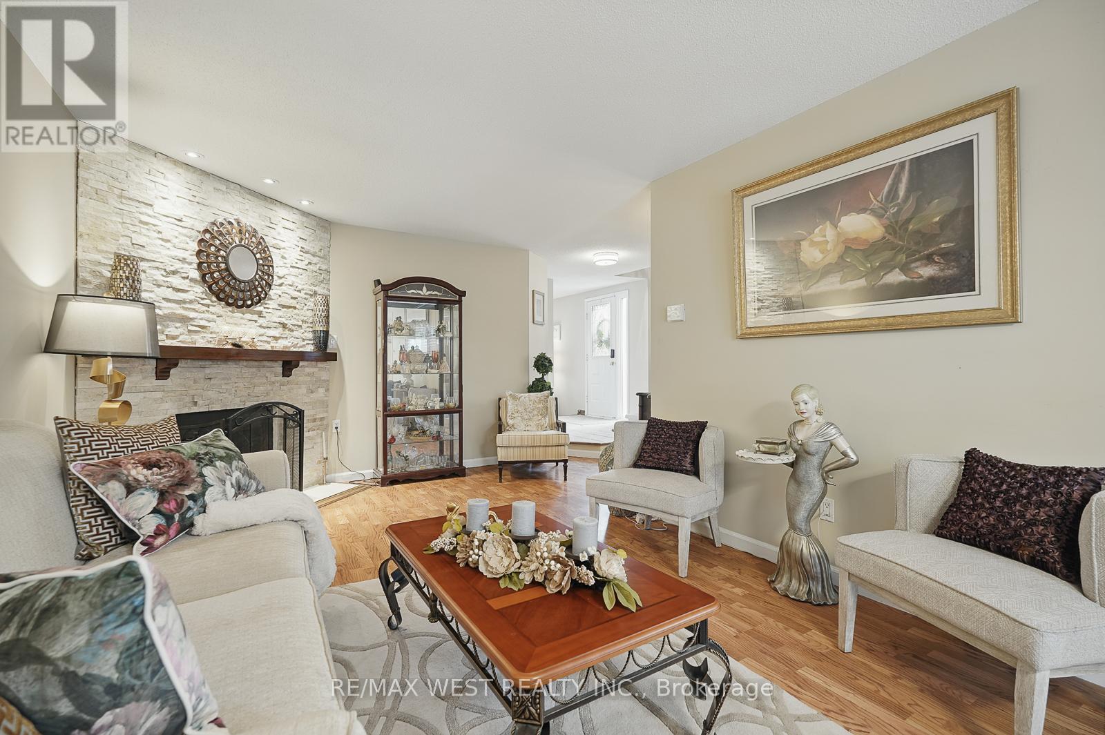 3060 Ilomar Court, Mississauga, Ontario  L5N 5B5 - Photo 13 - W12211846