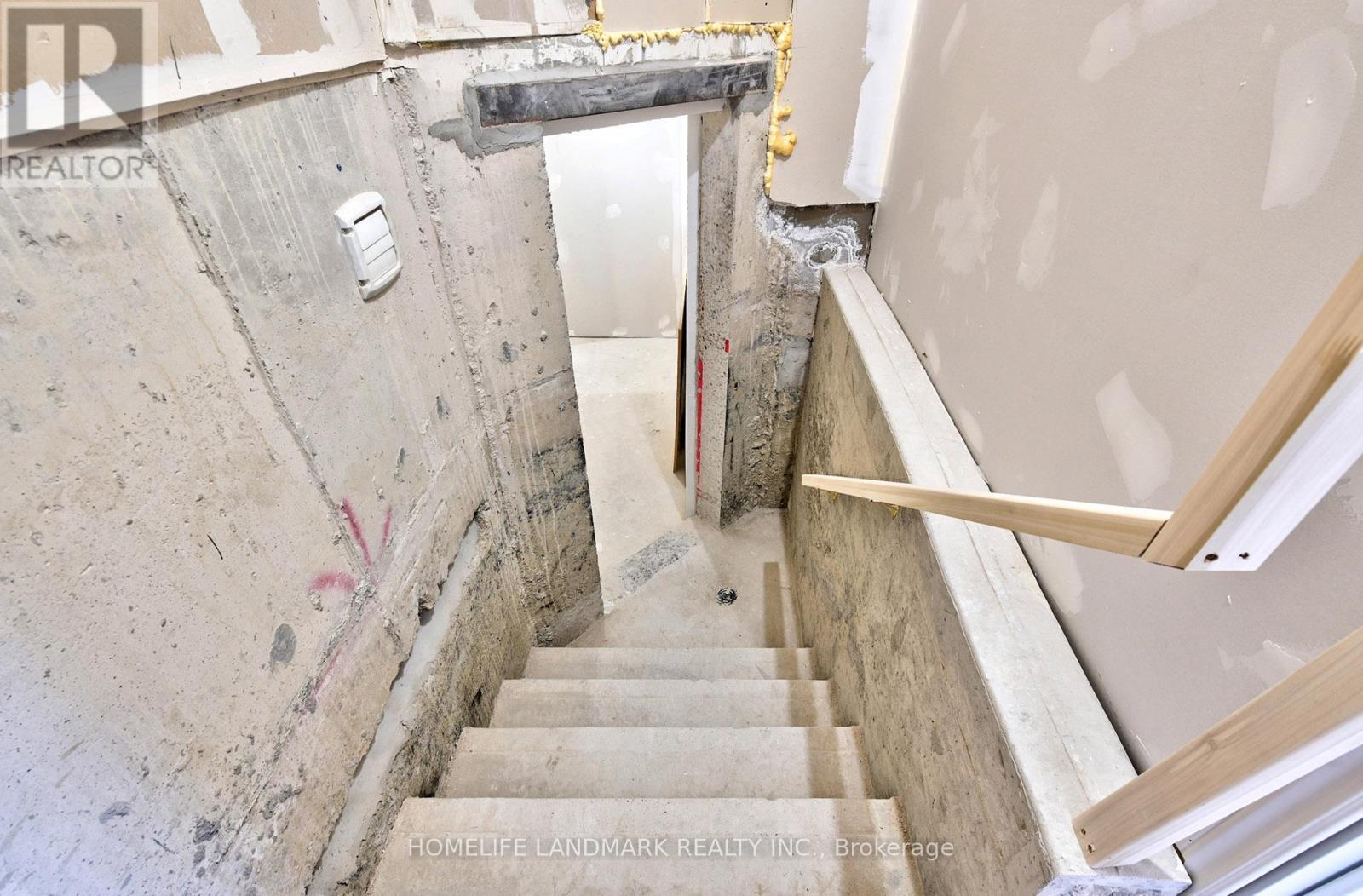 Basement - 719 Stonebridge Avenue, Mississauga, Ontario  L5V 2K9 - Photo 4 - W12211862