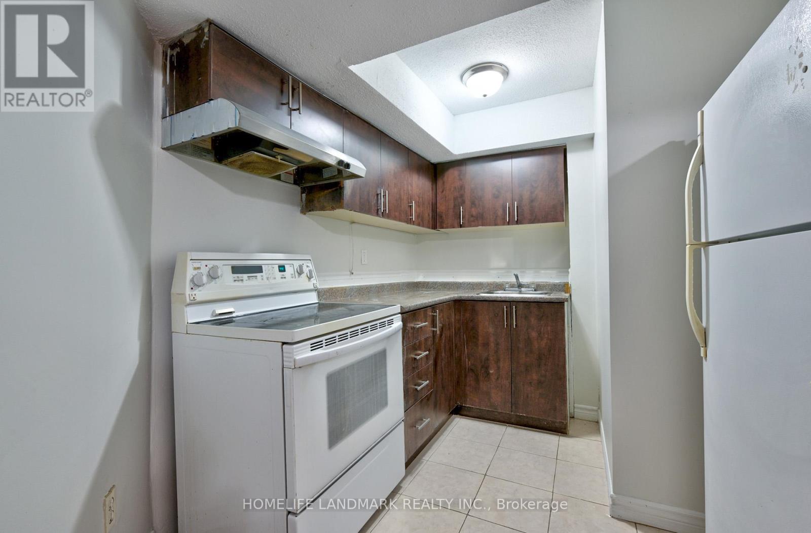 Basement - 719 Stonebridge Avenue, Mississauga, Ontario  L5V 2K9 - Photo 7 - W12211862