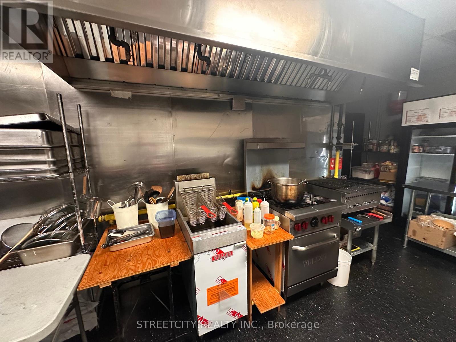 784 Dundas Street, London East, Ontario  N5W 2Z7 - Photo 11 - X12211889