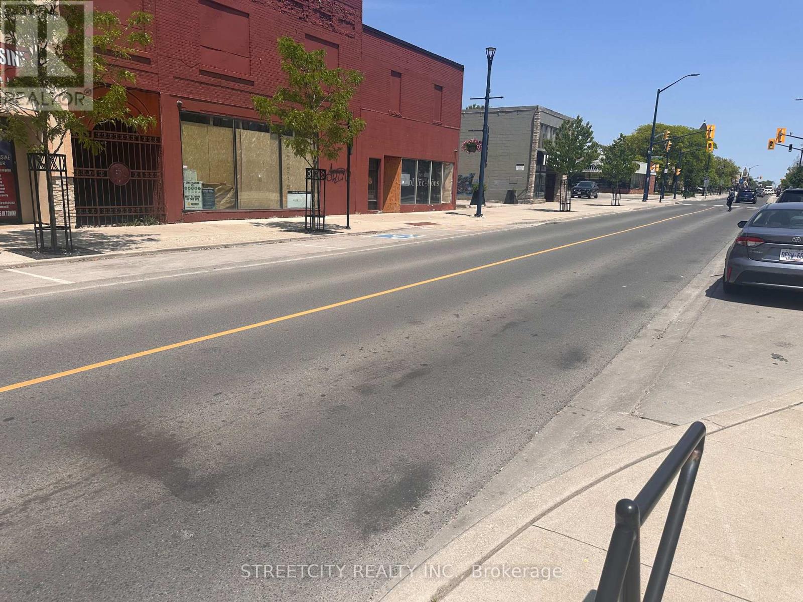 784 Dundas Street, London East, Ontario  N5W 2Z7 - Photo 16 - X12211889