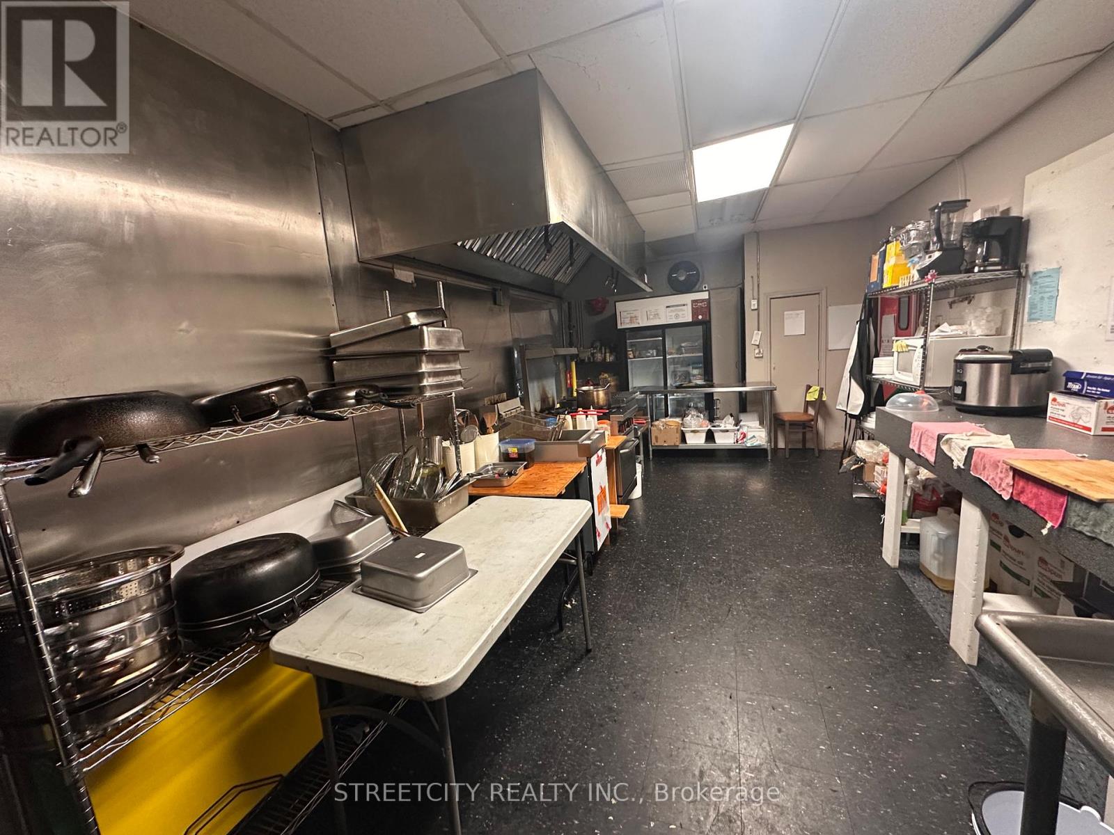 784 Dundas Street, London East, Ontario  N5W 2Z7 - Photo 9 - X12211889