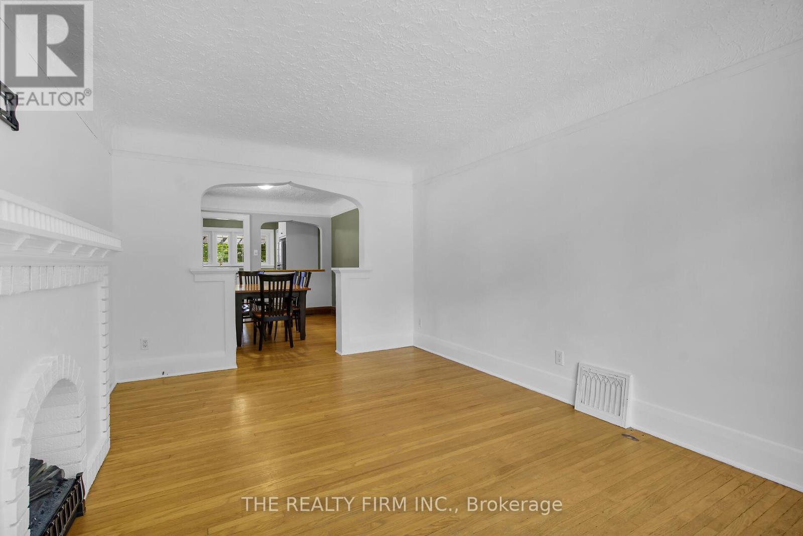 Photo 11 of 41 for 242 Emery Street E