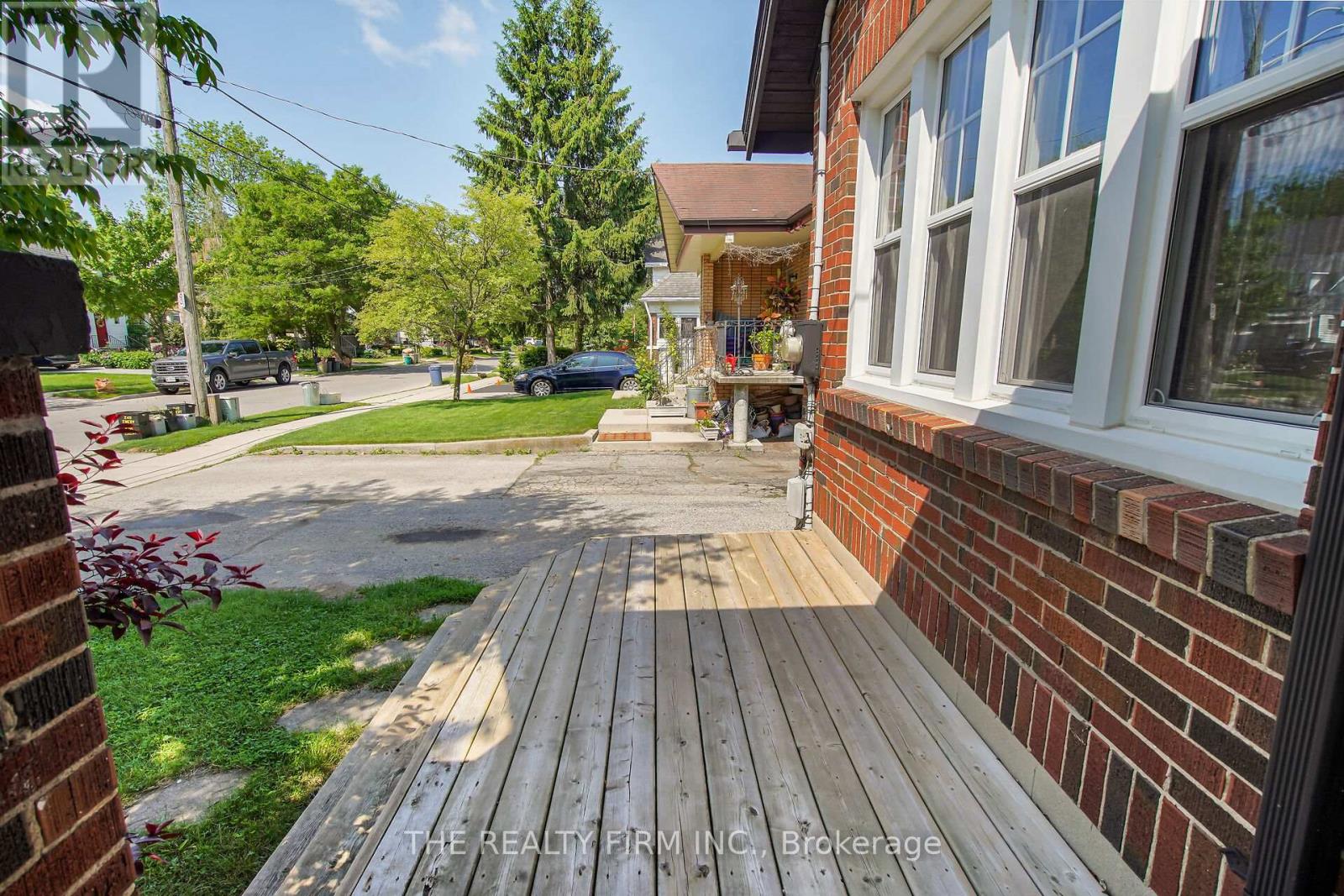 Photo 6 of 41 for 242 Emery Street E