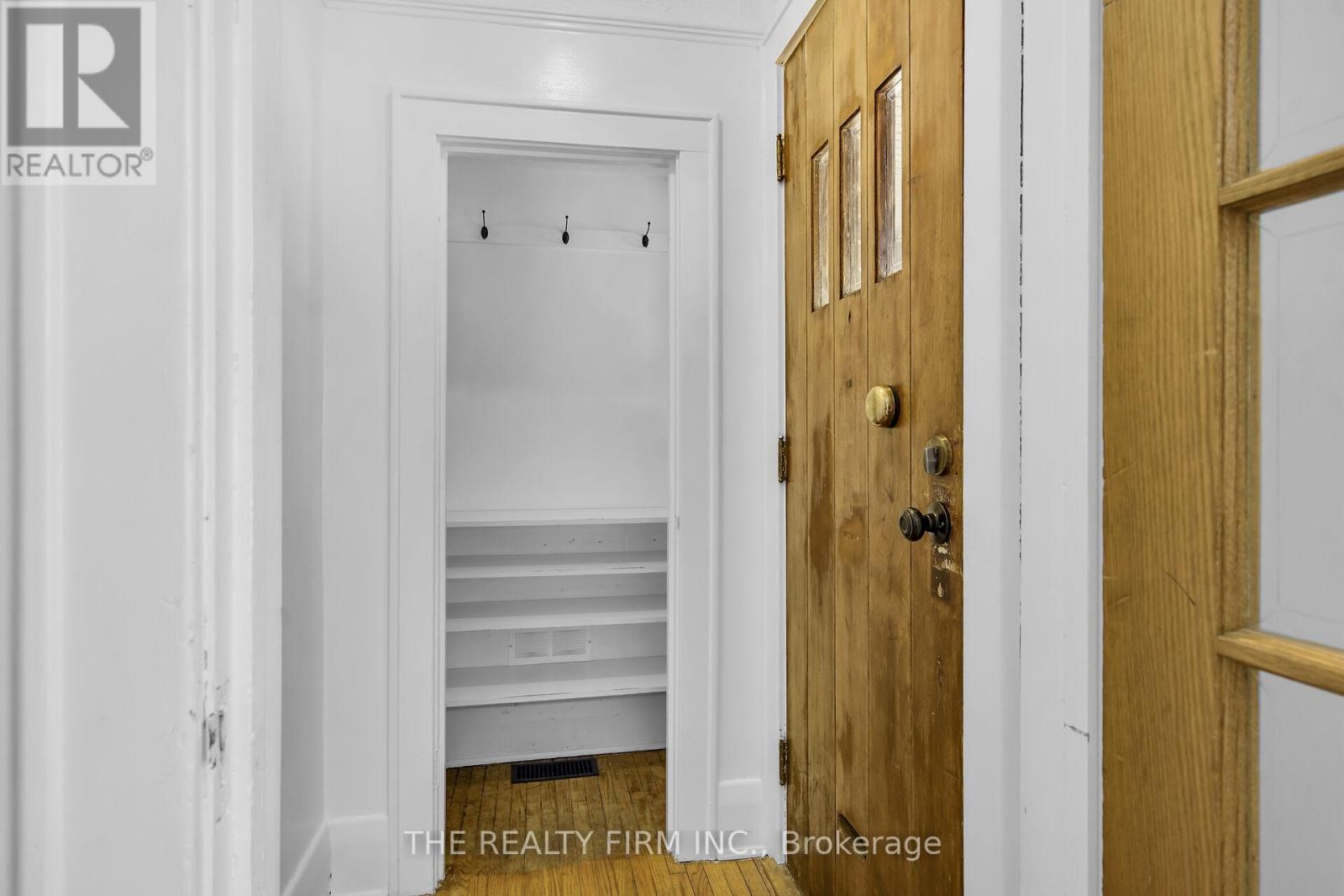 Photo 7 of 41 for 242 Emery Street E