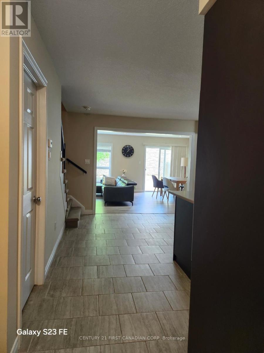 63 - 1220 Riverbend Road, London South, Ontario  N6K 0G5 - Photo 5 - X12211942