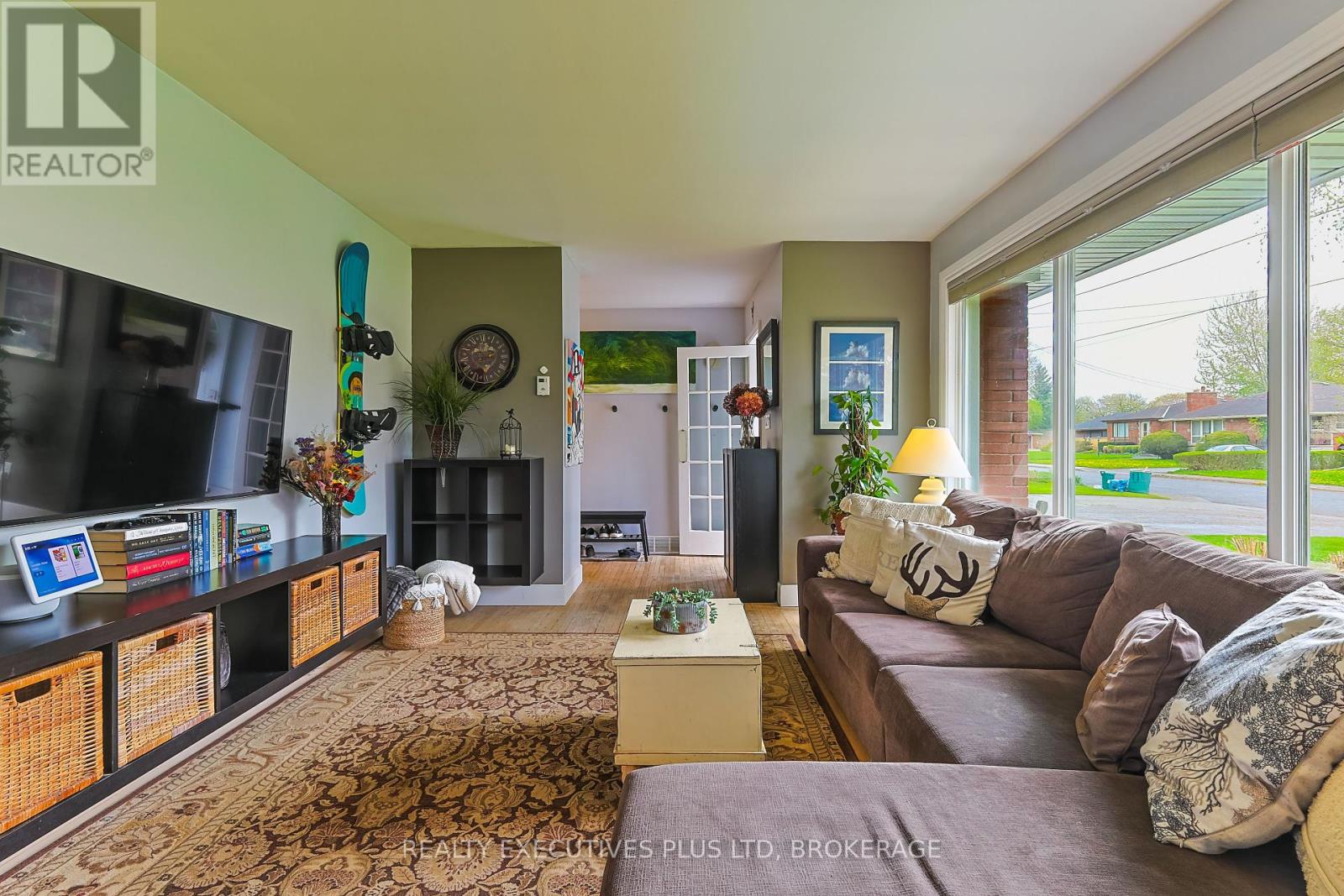 6405 Atlee Street, Niagara Falls, Ontario  L2G 2W7 - Photo 8 - X12129772