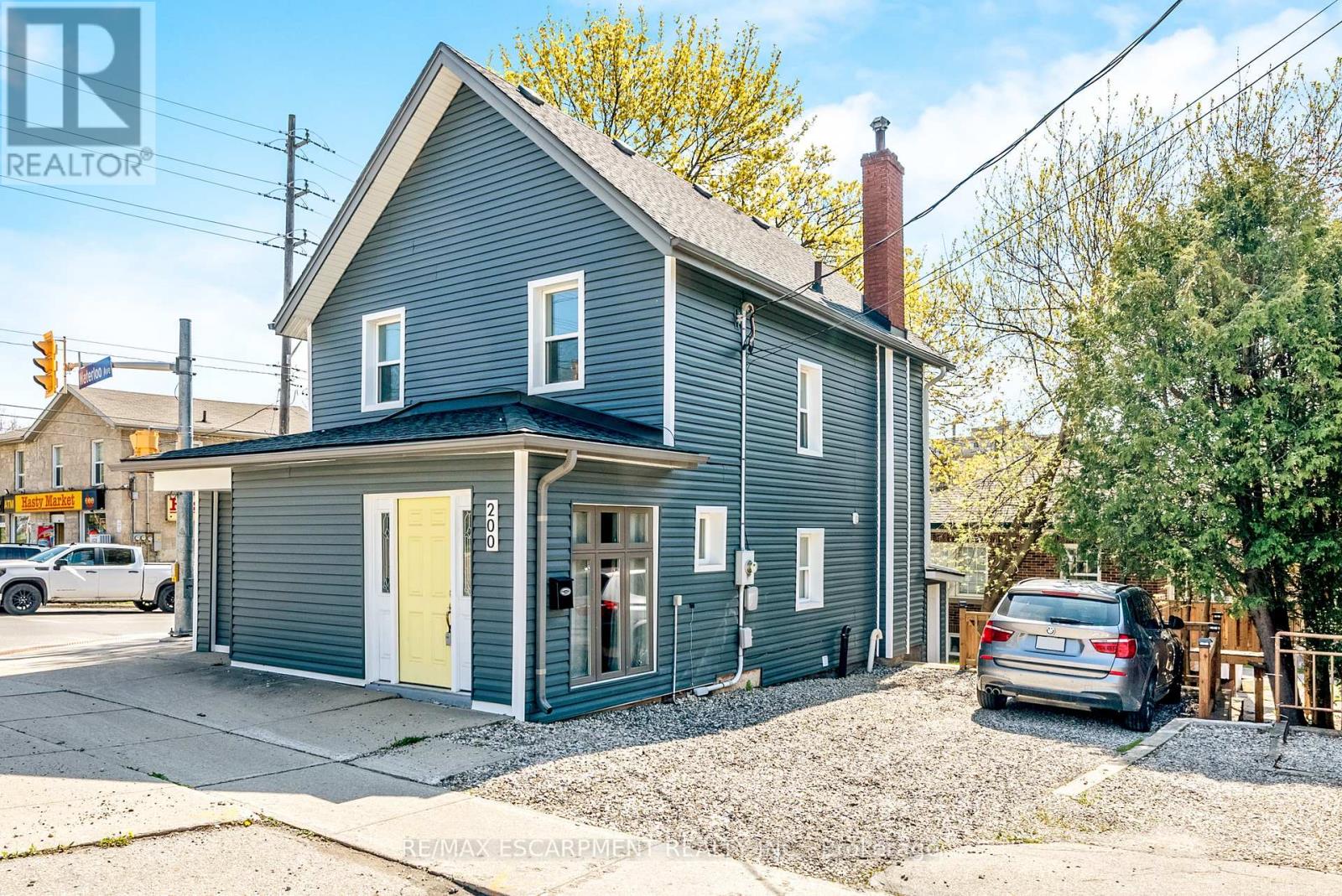 UPPER - 200 WATERLOO AVENUE, Guelph, Ontario