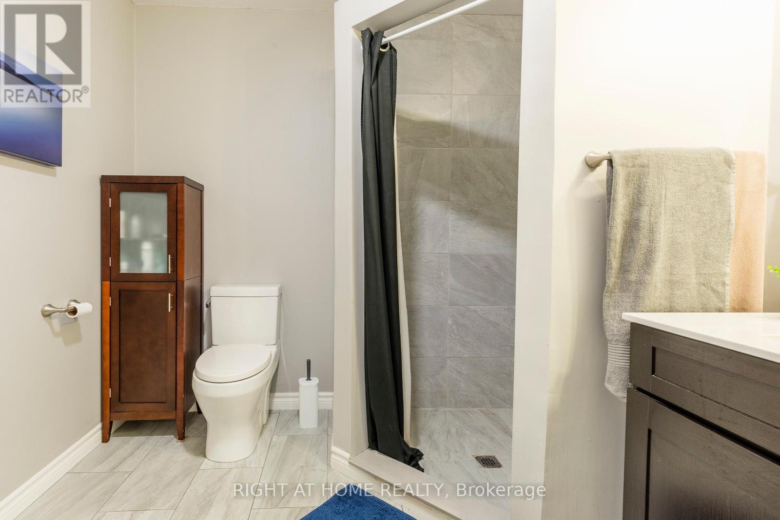 6 Bluenose Drive, Norfolk (Port Dover), Ontario  N0A 1N7 - Photo 38 - X12211817