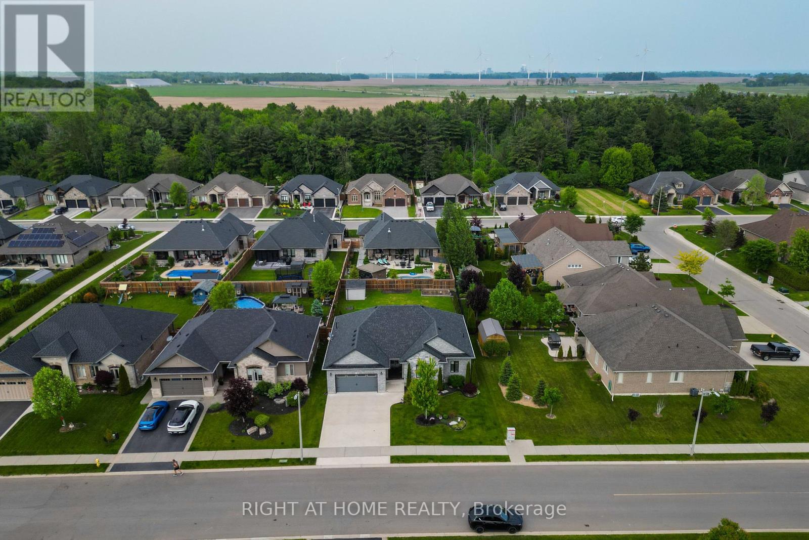 6 Bluenose Drive, Norfolk (Port Dover), Ontario  N0A 1N7 - Photo 45 - X12211817