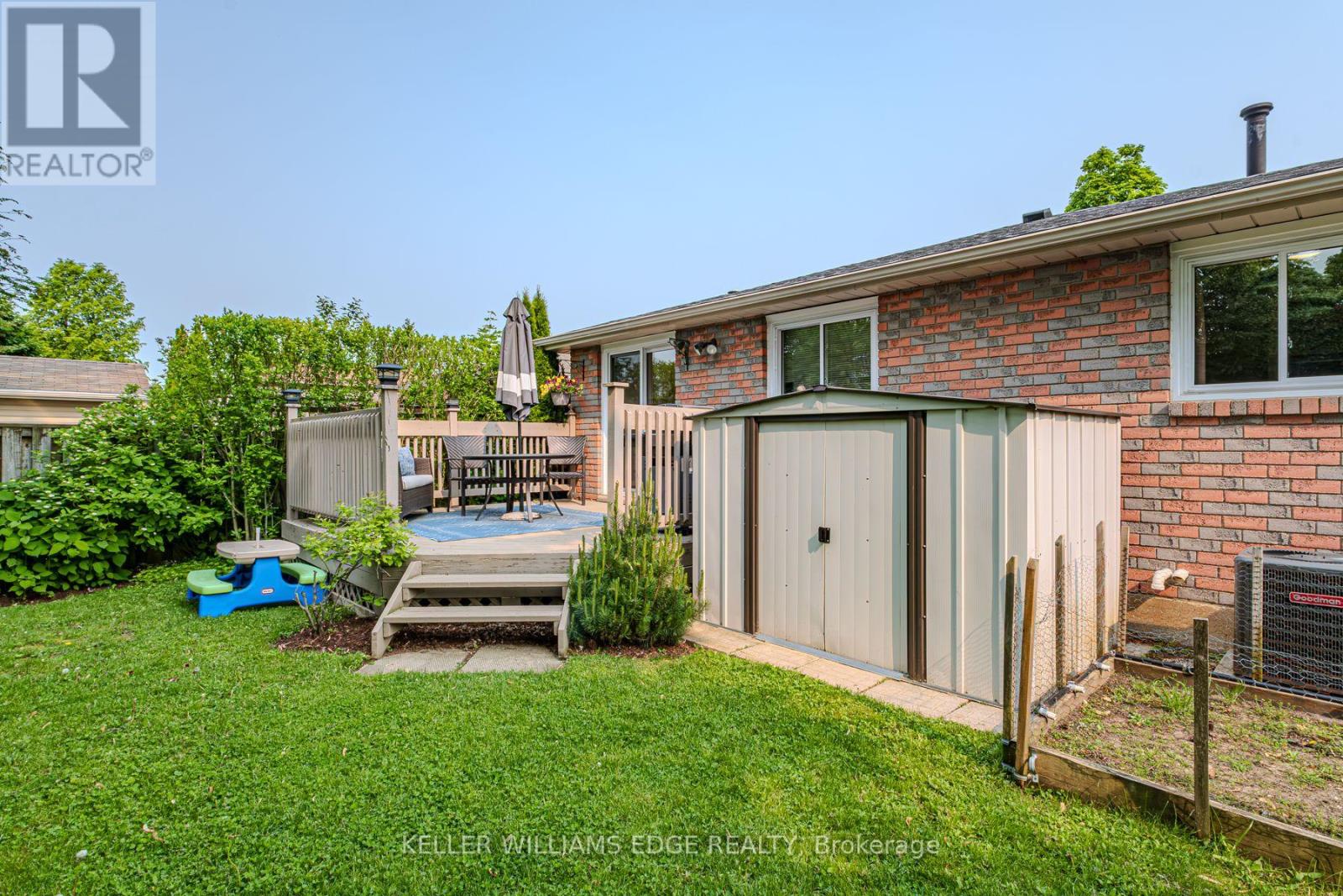53 Nautical Road, Brantford, Ontario  N3P 1L8 - Photo 6 - X12211819