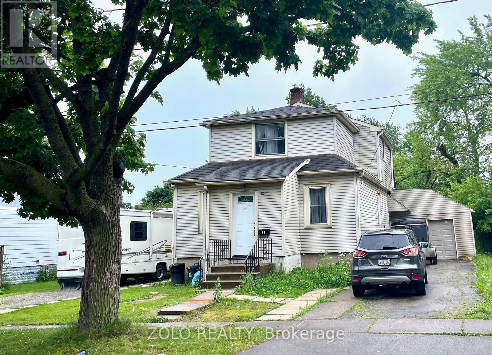 49 Cohoe Street, Welland, Ontario  L3B 3V2 - Photo 1 - X12211824